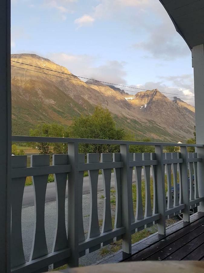 Lyngsalpan Cruise Lodge - Rodtinden Nord-Lenangen Экстерьер фото