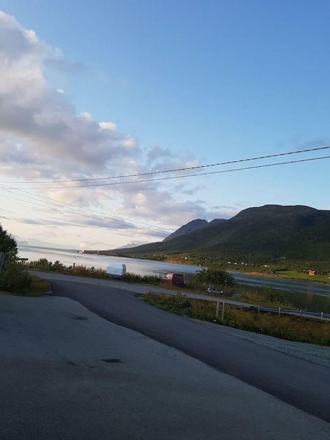 Lyngsalpan Cruise Lodge - Rodtinden Nord-Lenangen Экстерьер фото